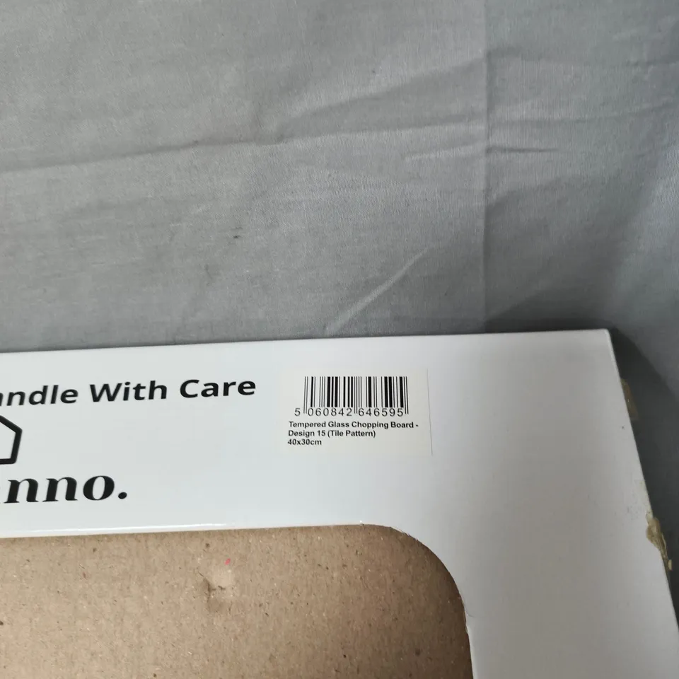2 X PAGNANNO TEMPERED GLASS SURFACE WORKTOP 40X30 CM – DESIGN 15 TILE PATTERN