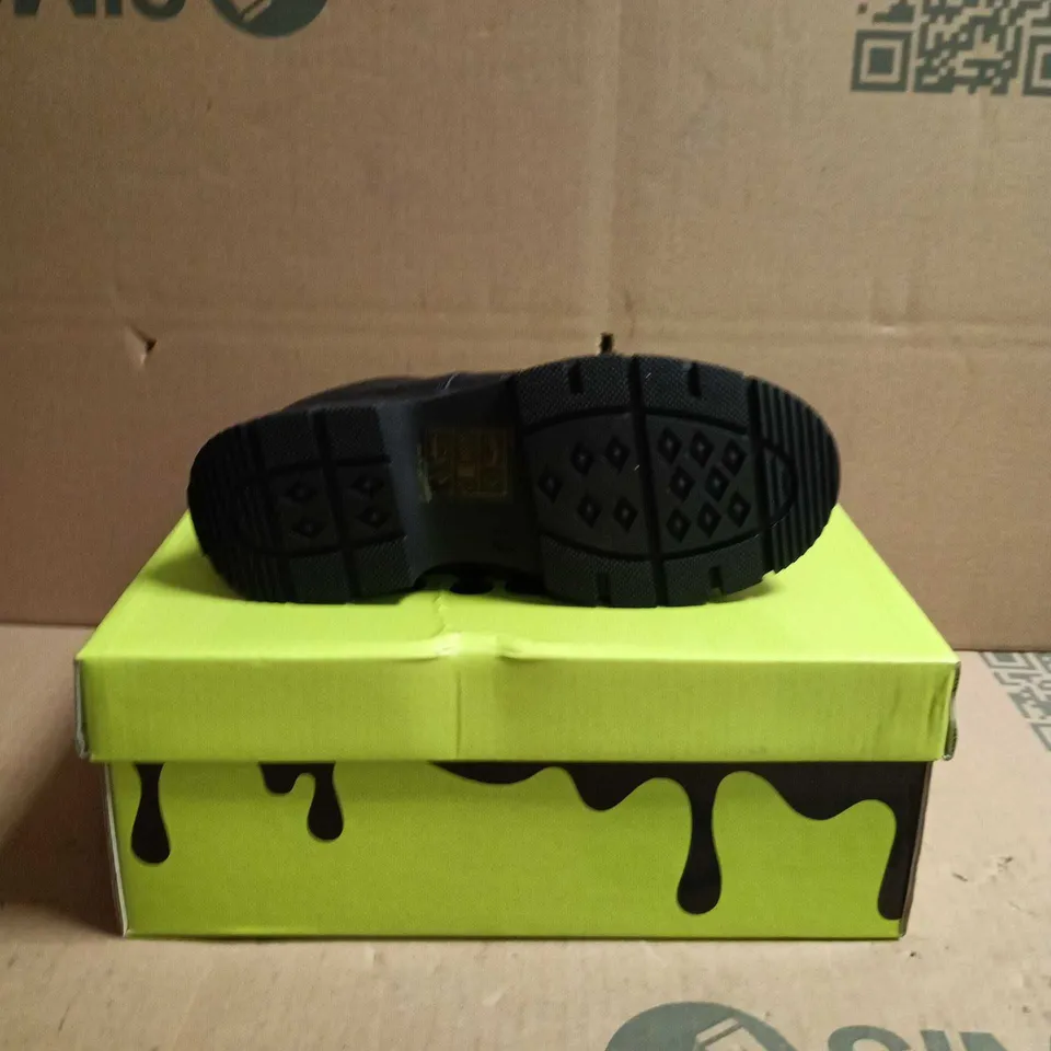 KOI KIDZ LIL RIMO CORE TRAINERS BLACK SIZE 11