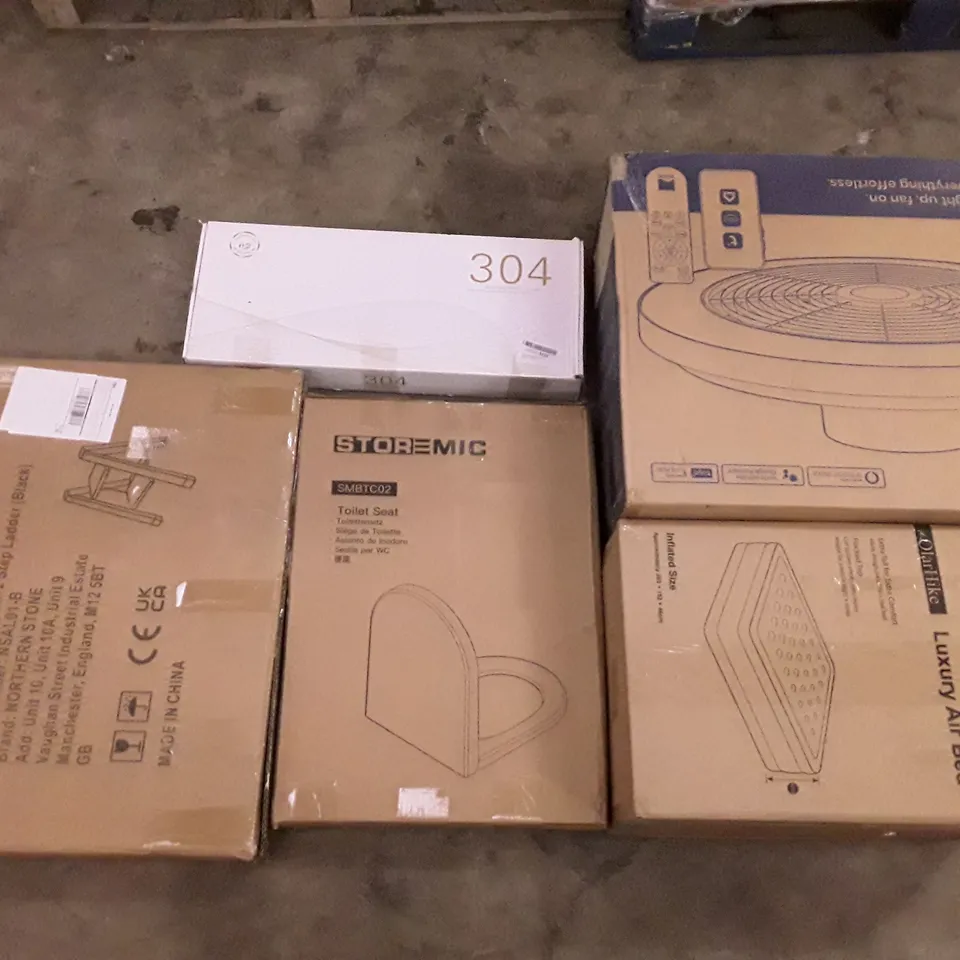 PALLET OF ASSORTED PRODUCTS INCLUDING LUXURY AIR BED, TOILET SEAT, 2 STEP LADDER, STAINLESS STEEL FAUCET, CEILING FAN LIGHT