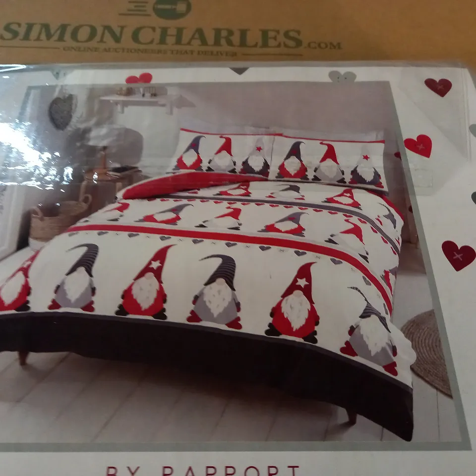 FESTIVE GONKS QUILT COVER SET - DOUBLE