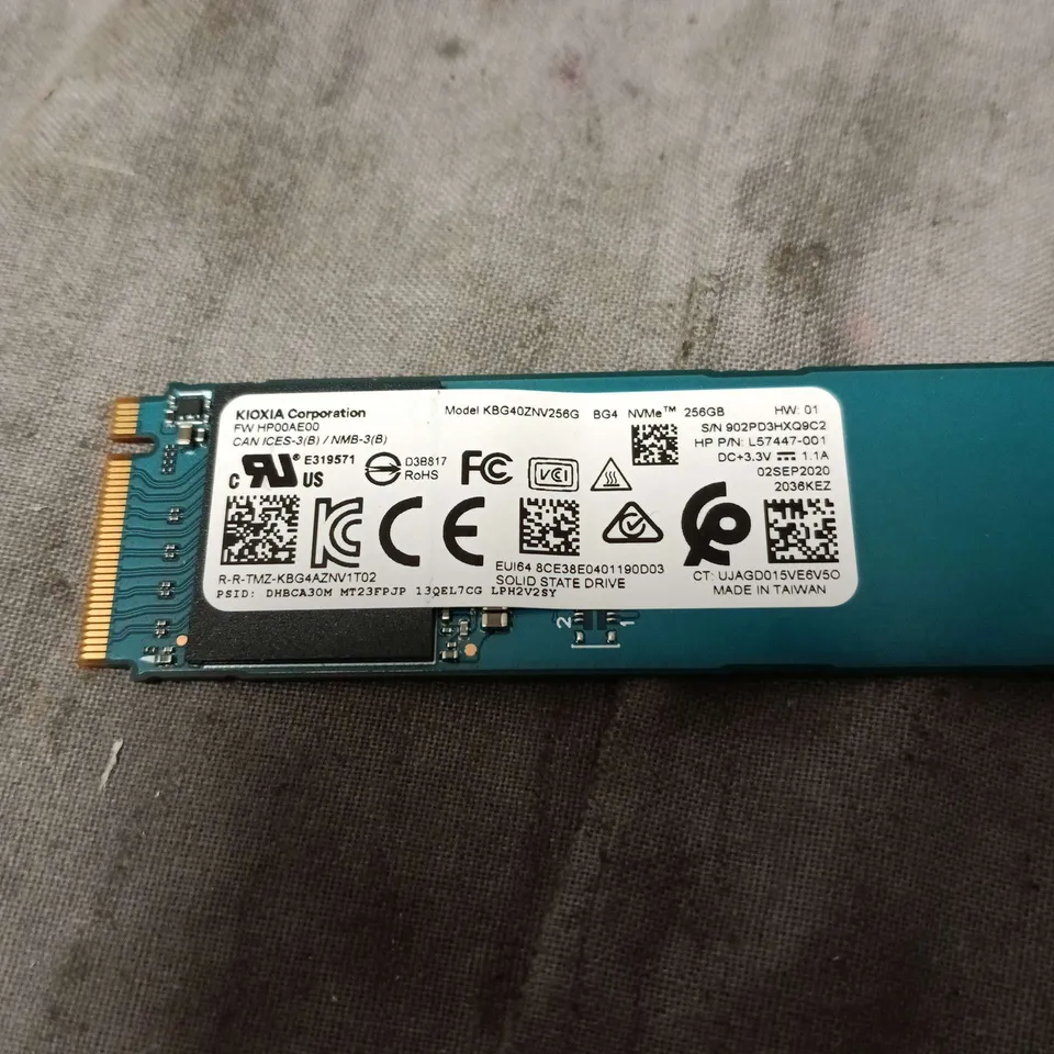 KIOXIA NVME M.2 256GB SSD (KBG40ZNV256G). UNBOXED