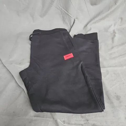 HUGO BOSS JOGGERS IN BLACK SIZE M