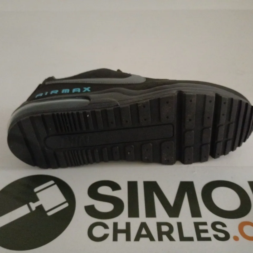 NIKE AIR MAX BLACK TRAINERS SIZE UK 8
