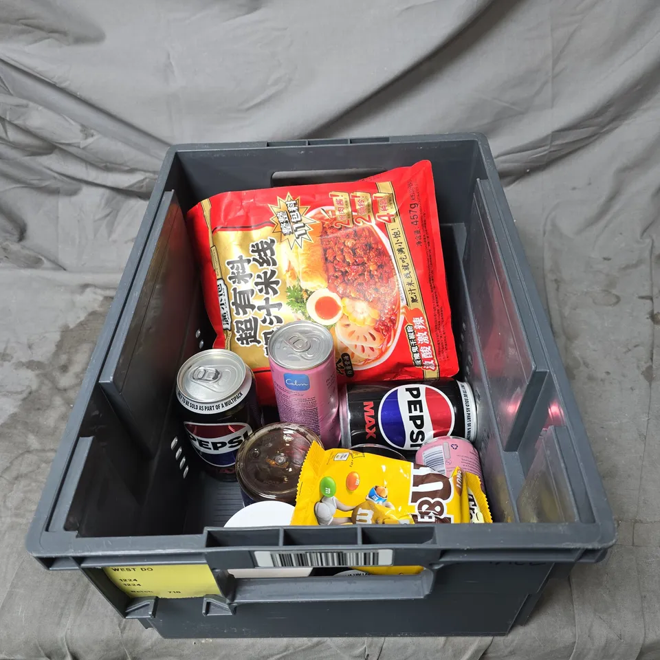 TOTE OF APPROXIMATELY 8 ASSORTED FOOD AND DRINK ITEMS TO INCLUDE RICE NOODLES, PEPSI MAX, TRIP MINDFUL BLEND ETC