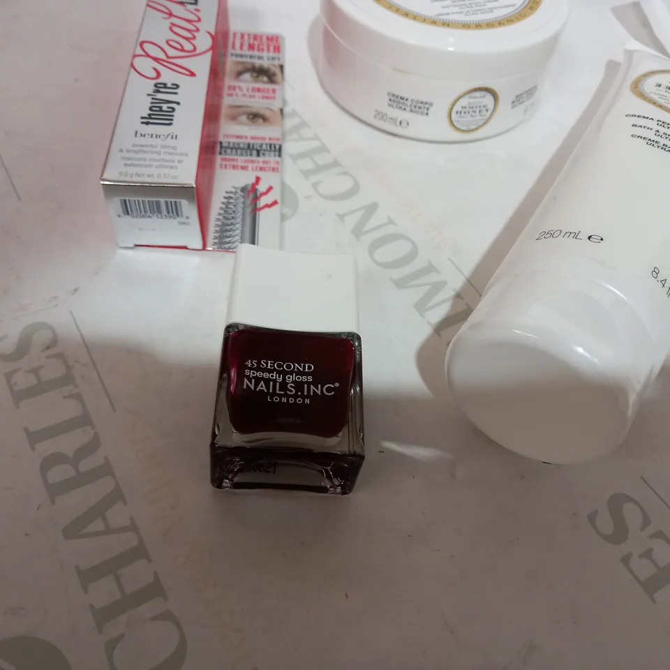 LOT OF APPROX 4 BEAUTY PRODUCTS TO INCLUDE: WHITE HONEY, NAILS INC, MASCARA