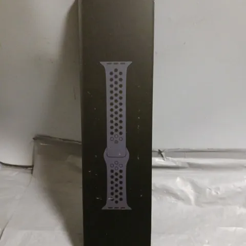 BOXED APPLE X NIKE WATCH RUBBER STRAP IN BLACK NIKE SPORT BAND 40MM