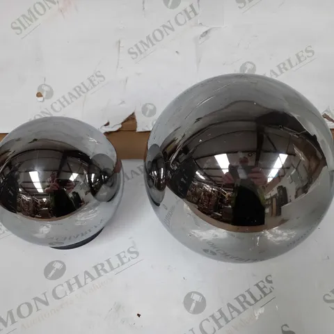 BOXED KELLY HOPPEN SET OF 2 INDOOR OUTDOOR PRELIT GLASS DECOR - REFLECTIVE ORBS