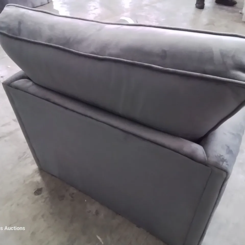 DESIGNER EASY CHAIR GREY PLUSH FABRIC 