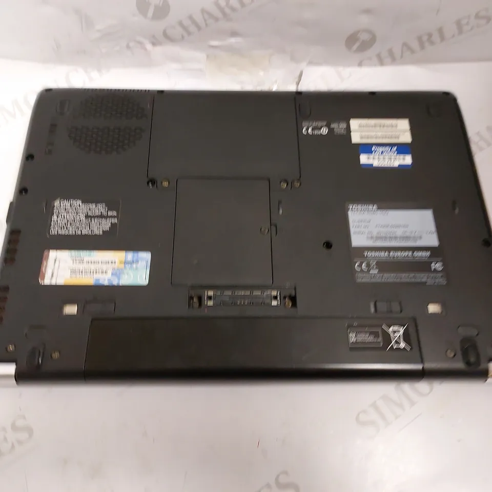 TOSHIBA TECRA LAPTOP - BLACK