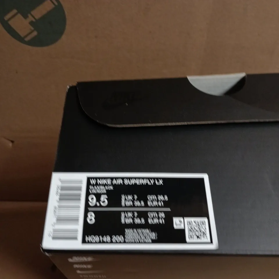 BOXED PAIR OF NIKE AIR SUPERFLY LX TRAINERS - WOMENS - UK SIZE 7