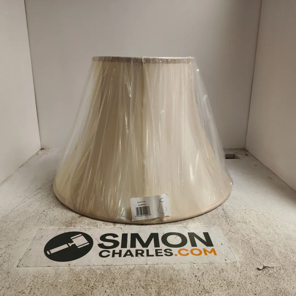 22" BELL CARRIE LAMPSHADE IVORY BOXED