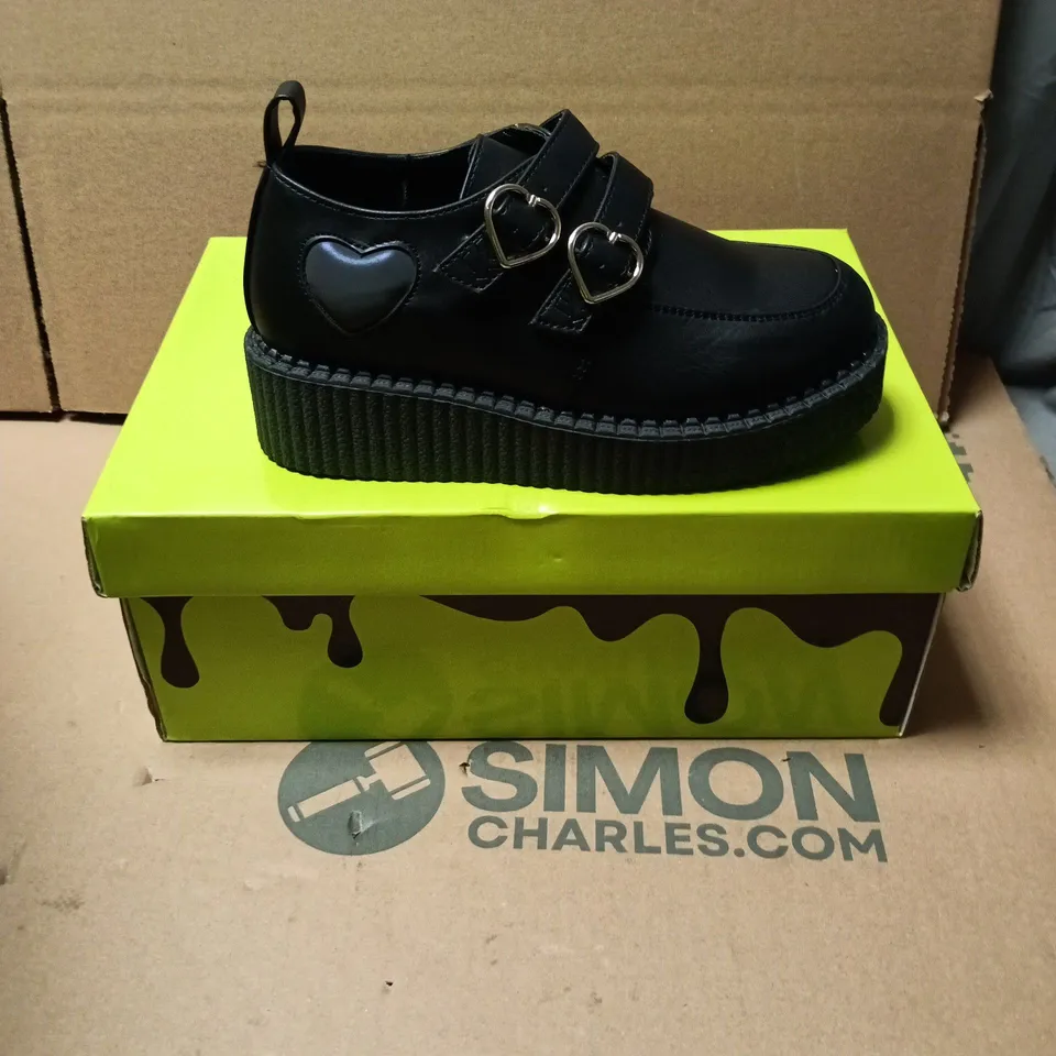 BOXED PAIR OF KOI KIDZ DREAM ADVENTURES KIDZ CHUNKY SHOES IN BLACK - SIZE 13