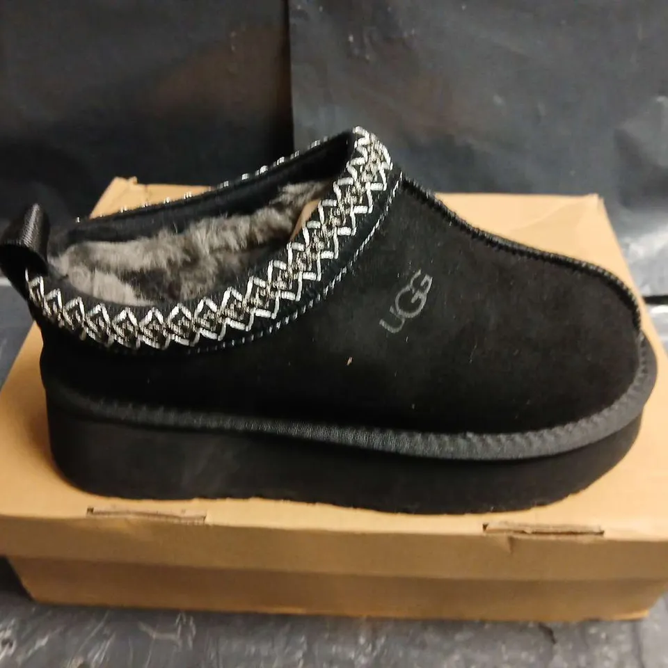 UGG BLACK SUEDE SLIPPERS WITH SHEARLING TRIM – WOMEN’S - UK SIZE 3