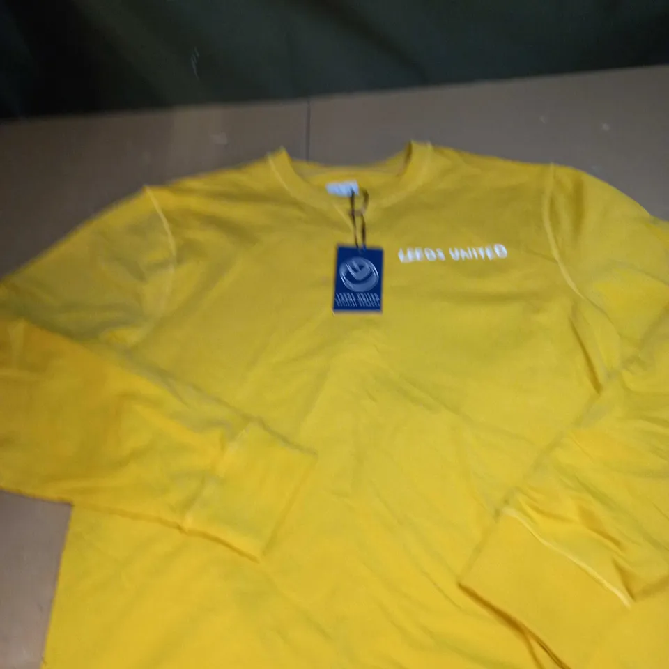 LEEDS UNITED CELEBRATION SWEATSHIRT SIZE XL