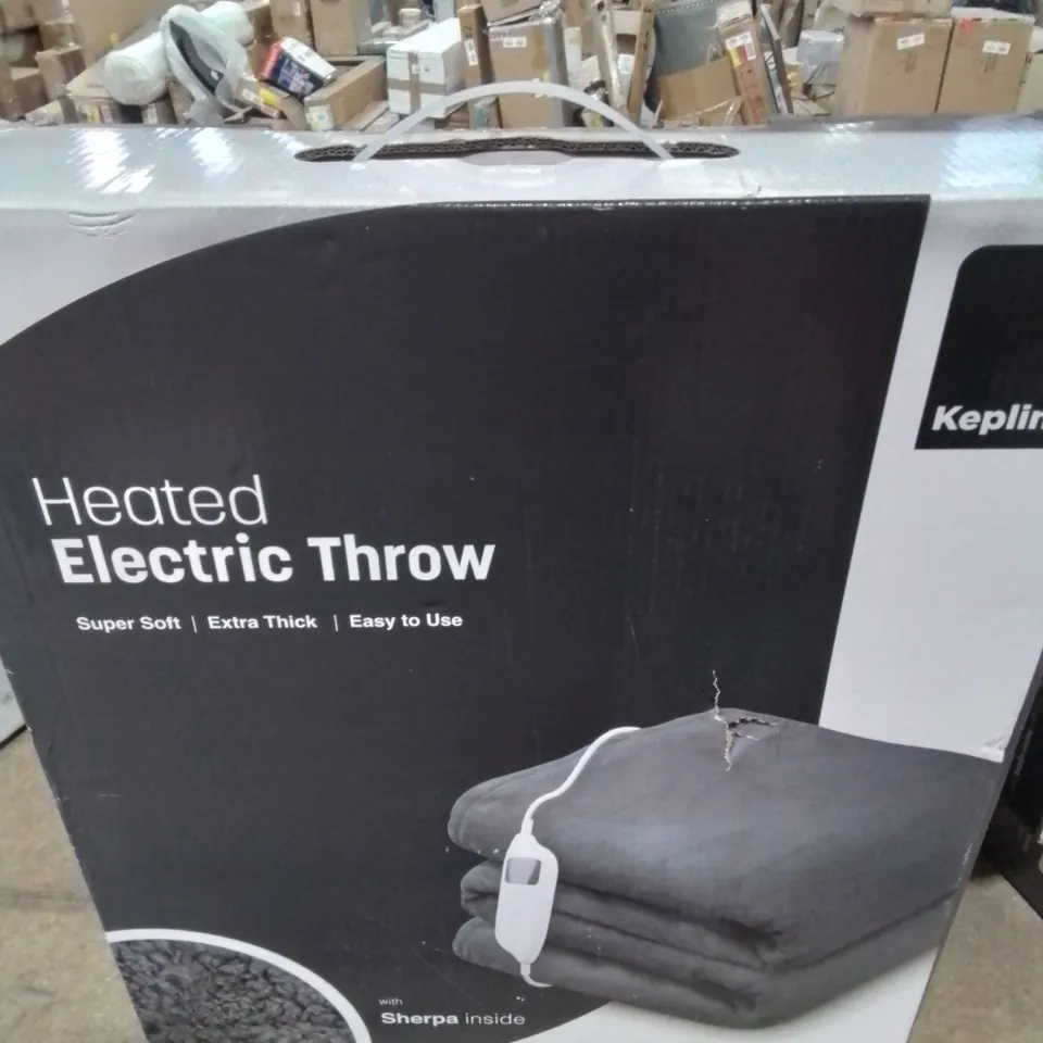 BOXED HEATED ELECTRIC THROW/BLANKET COLOURS MAY VARY