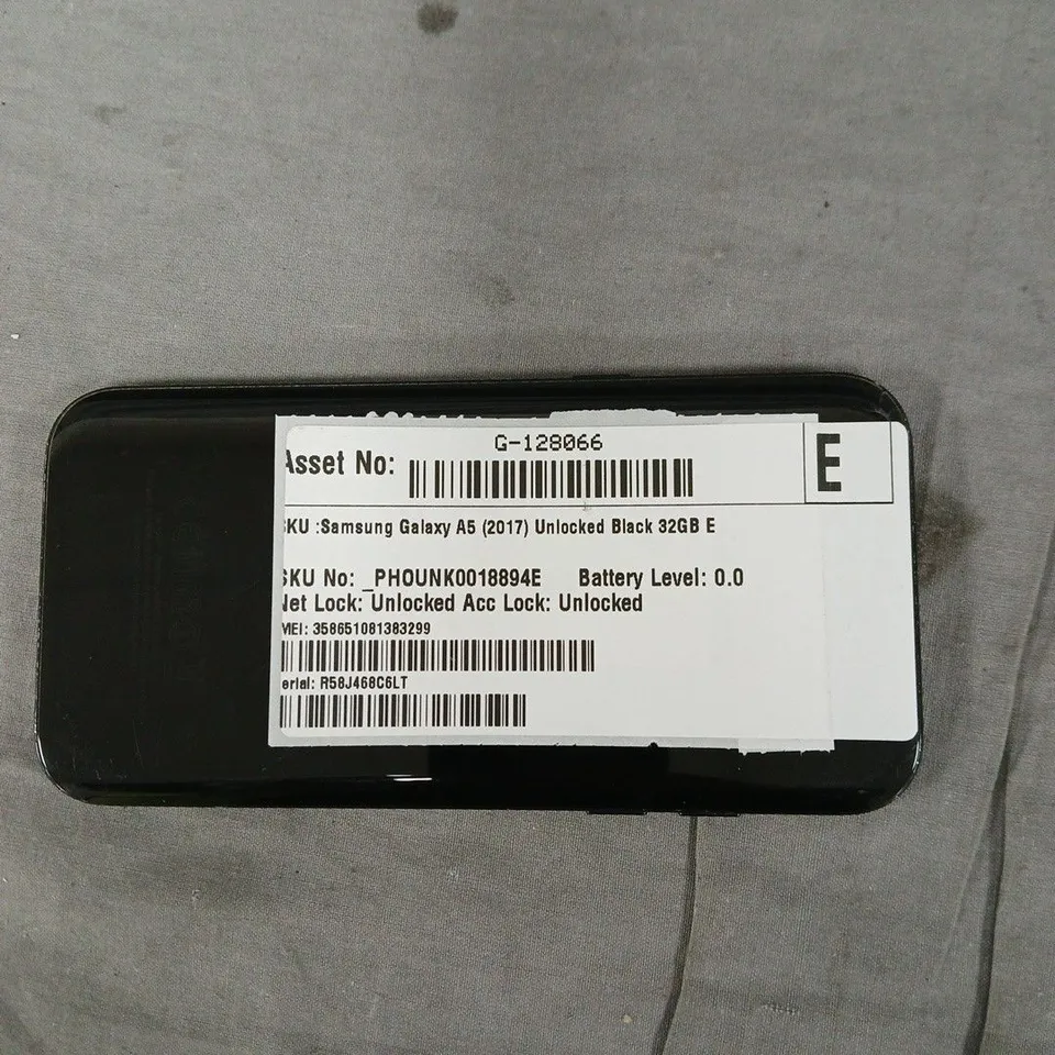 SAMSUNG GALAXY A5 (2017) – UNLOCKED – BLACK – 32GB