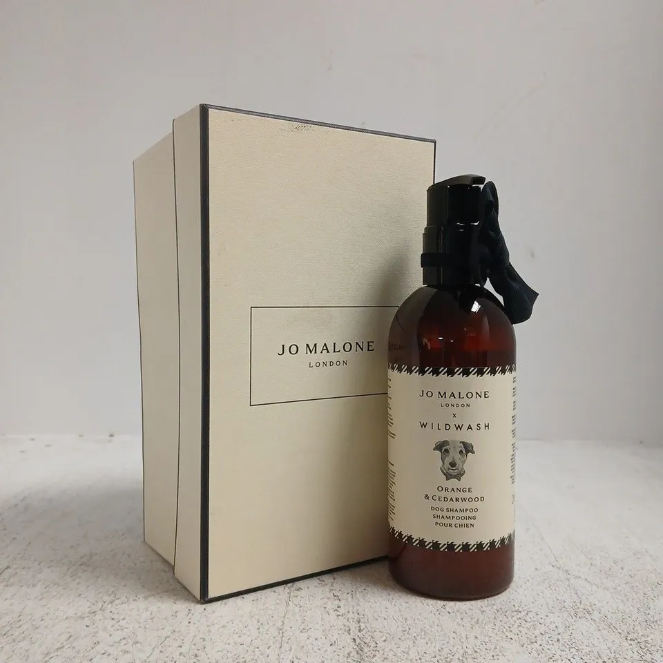 JO MALONE LONDON X WILDWASH ORANGE & CEDARWOOD DOG SHAMPOO – BOTTLE WITH BOX