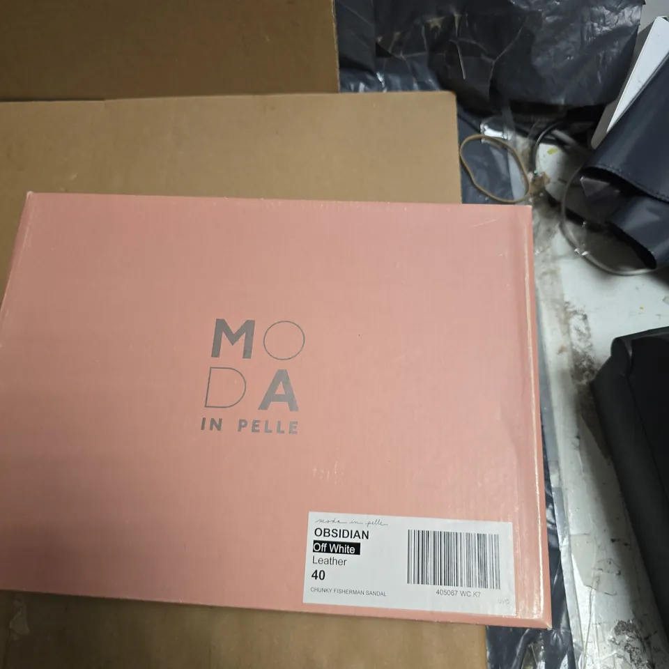 MODA IN PELLE OBSIDIAN OFF-WHITE LEATHER CHUNKY FISHERMAN SANDAL – EU 40 (UK 7)