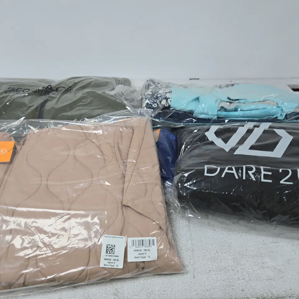10 X ASSORTED BRAND NEW REGATTA CLOTHING PRODUCTS IN VARIOUS STYLES & SIZES