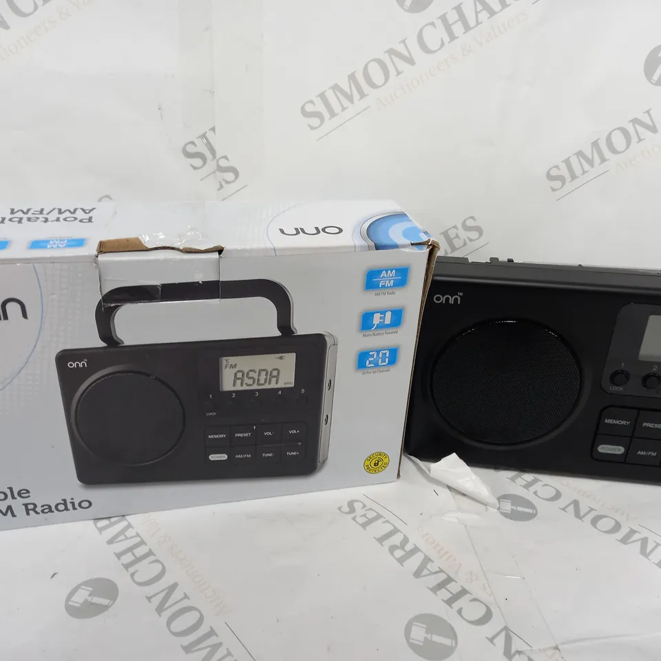 BOXED PORTABLE AM/FM RADIO