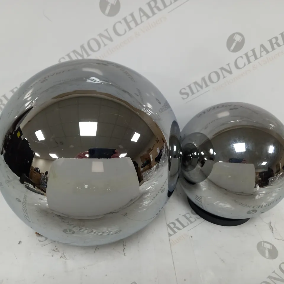 BOXED KELLY HOPPEN SET OF 2 INDOOR OUTDOOR PRELIT GLASS DECOR - REFLECTIVE ORBS