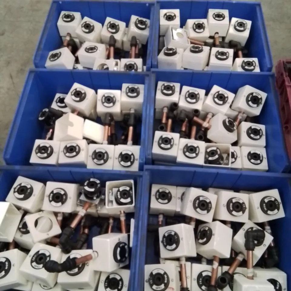 APPROXIMATELY 90 CMS IKON AIR OUTLETS WITH COPPER PIPE