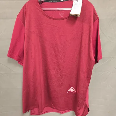 NIKE TRAIL MENS T-SHIRT IN CERISE - XXL