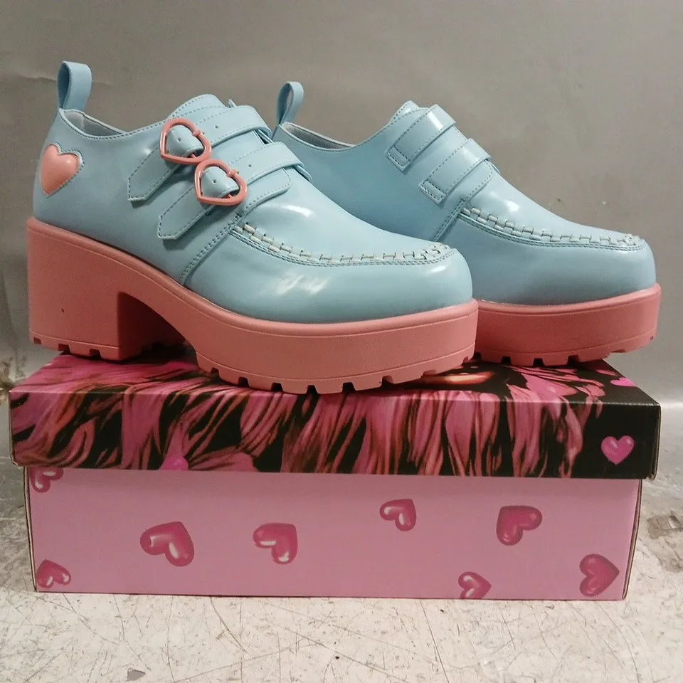 BOXED PAIR OF KOI COTTON CANDY DREAMSCAPE OXFORD PLATFORM SHOES IN BLUE SIZE UK 7