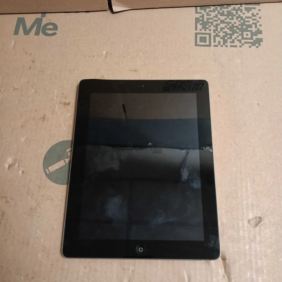 APPLE IPAD 4TH GEN WIFI ONLY 9.7" - SILVER 