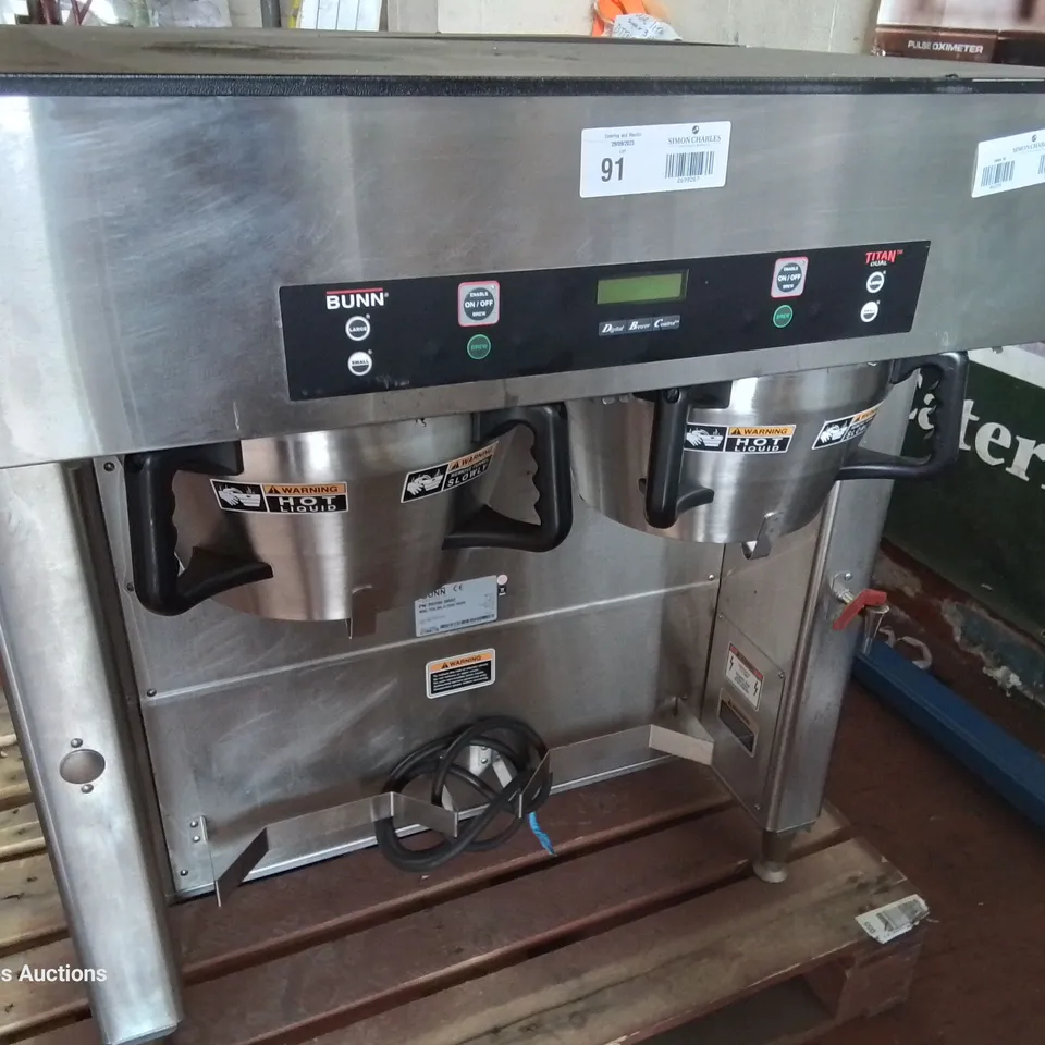 BUNN DUAL TITAN COMMERCIAL COFFEE BREWER