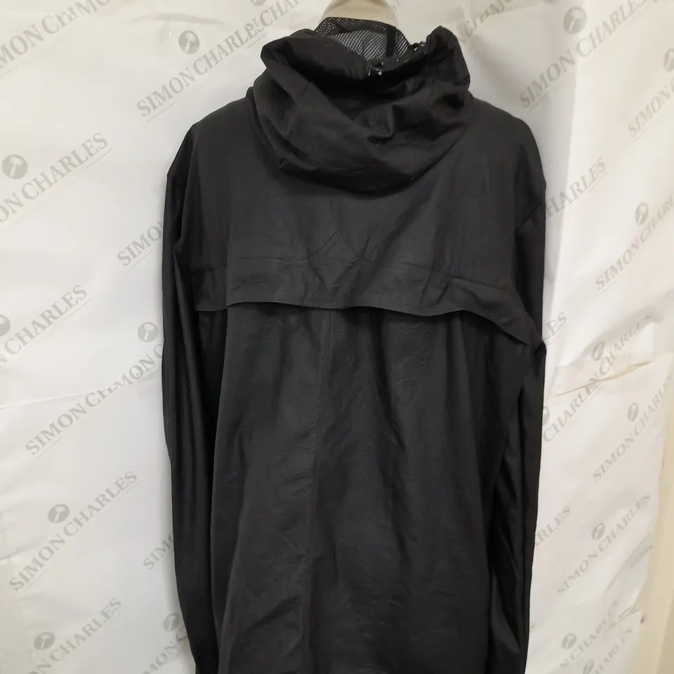 HUNTER ORIGINAL WATERPROOF RAINCOAT IN BLACK SIZE M