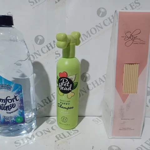 APPROXIMATELY 10 ASSORTED HOUSEHOLD ITEMS TO INCLUDE ISLE OF SKYE REED DIFFUSER, PET HEAD MUCKY PUP PUPPY SHAMPOO, COMFORT INTENSE FRESH SKY, ETC - COLLECTION ONLY