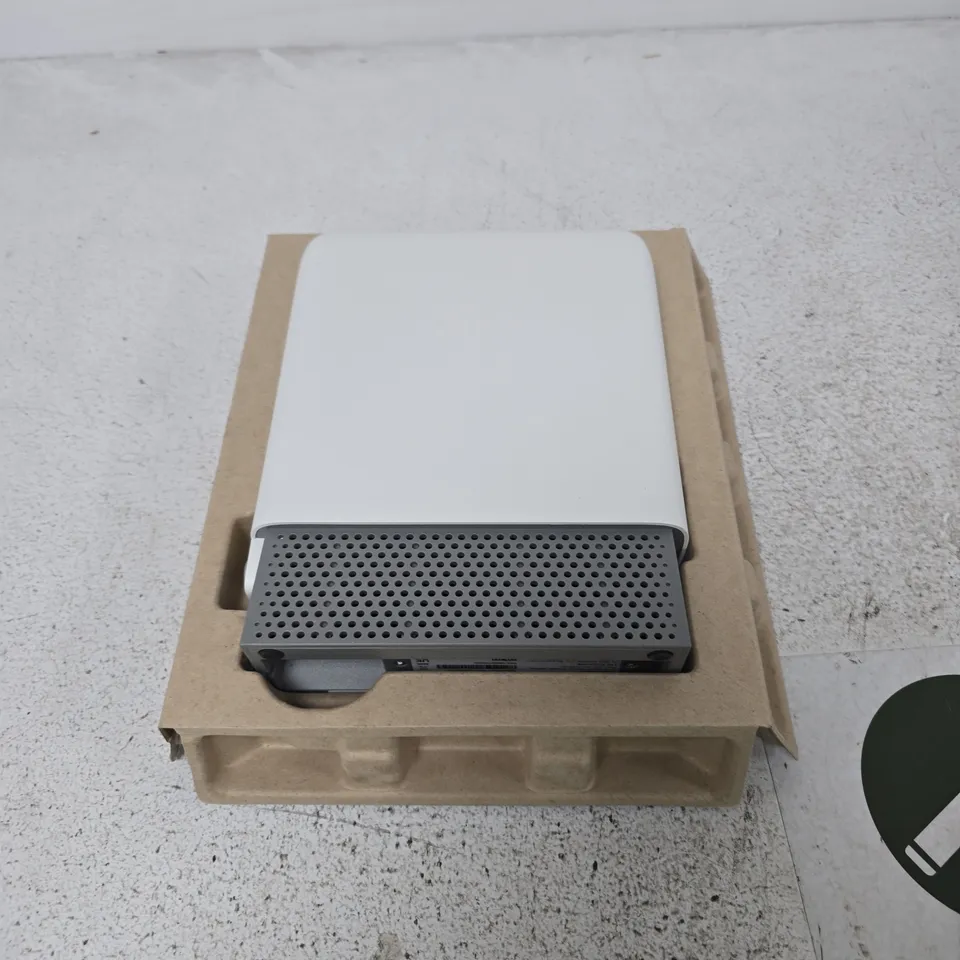 EE SMART WIFI PRO ROUTER