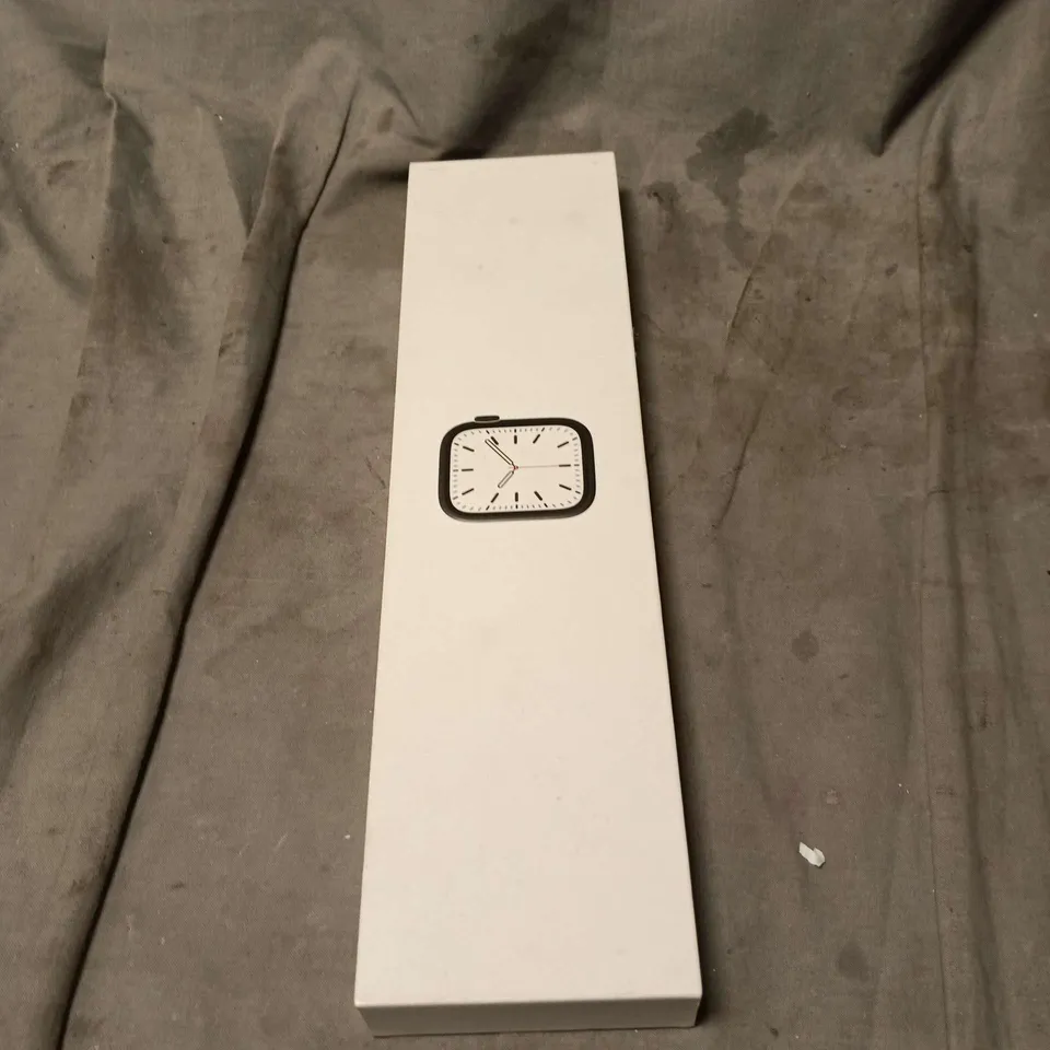 APPLE WATCH SERIES 7 BOXED. MISSING STRAP
