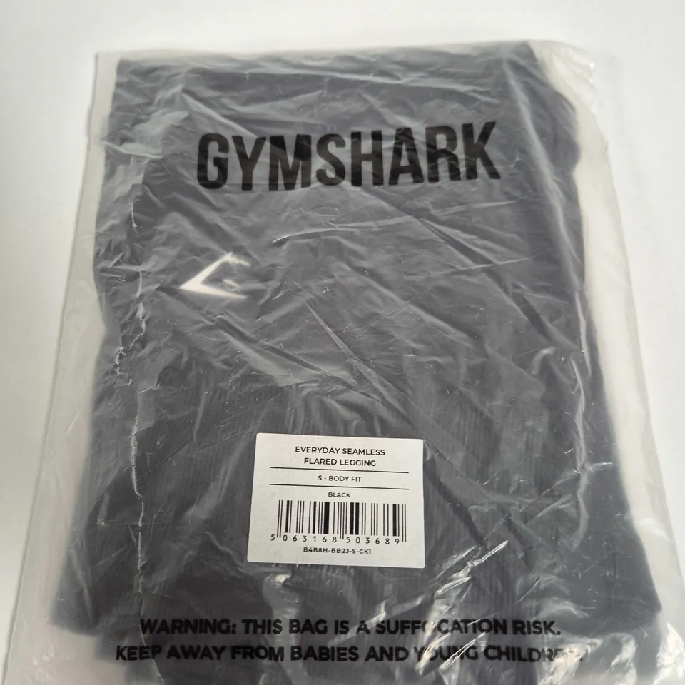 GYMSHARK EVERYDAY SEAMLESS FLARED LEGGING – BLACK, SIZE S