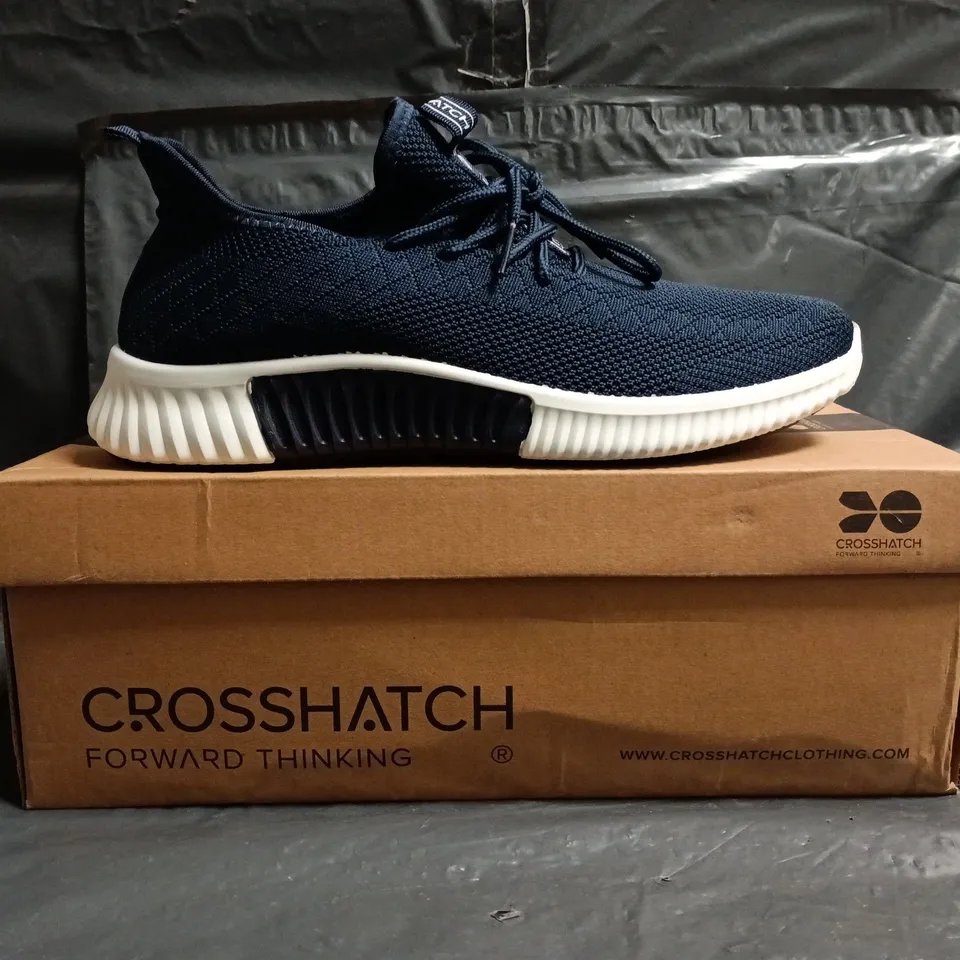 BOXED PAIR OF CROSSHATCH RIDEOUT TRAINERS IN NAVY SIZE UK 7