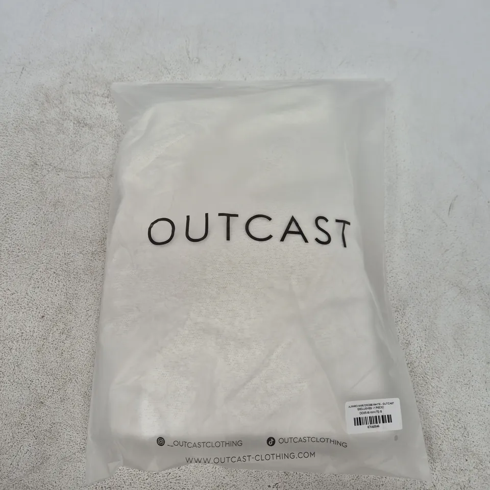 BAGGED OUTCAST AURARO MAXI DRESS IN WHITE - SMALL