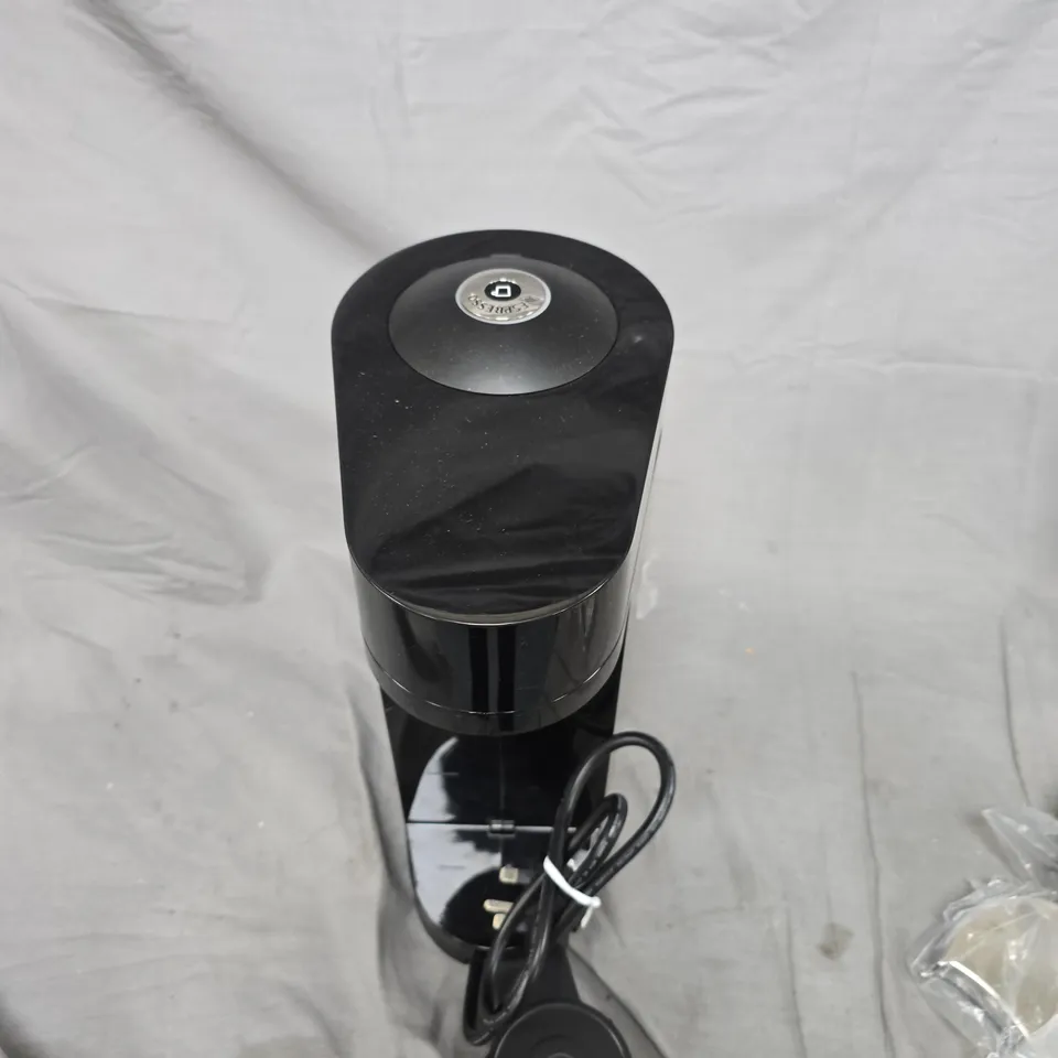 NESPRESSO COFFEE MACHINE - BLACK CAPSULE BREWER  WITH ACCESSORIES