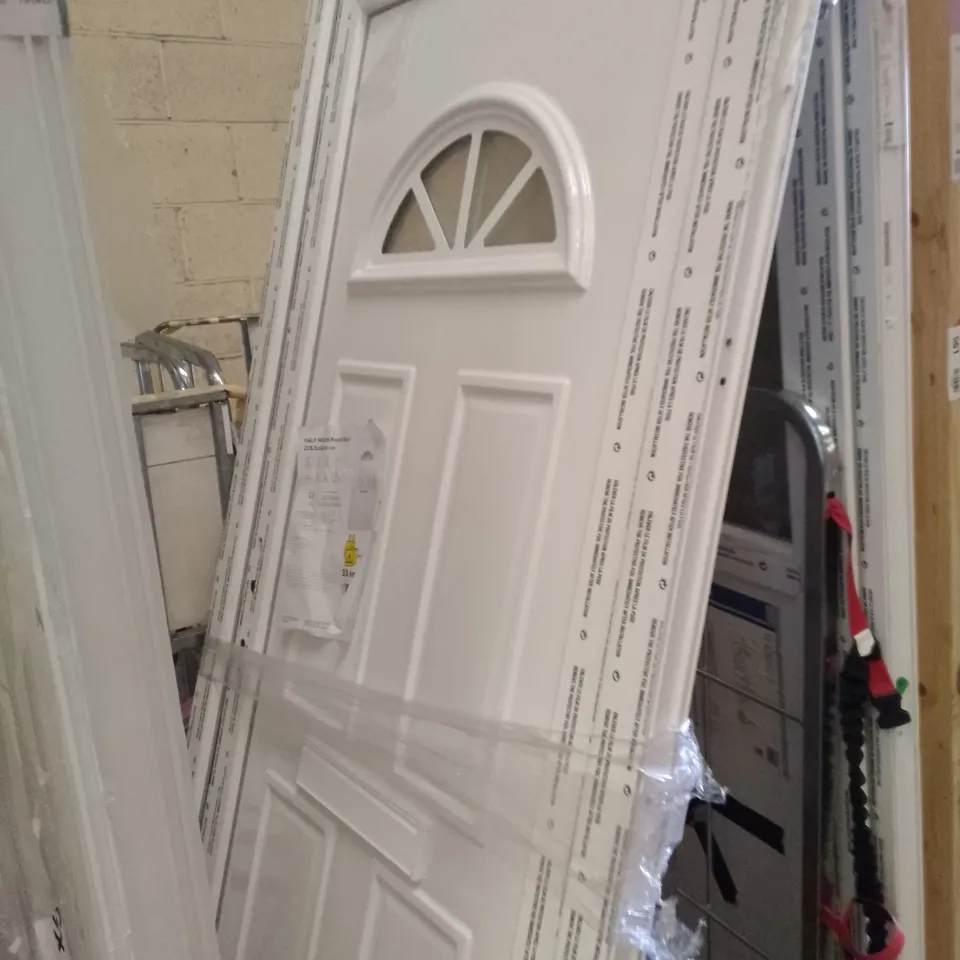 HALF MOON FRONT DOOR LEFT HAND OPEN 205.5×92×6CM