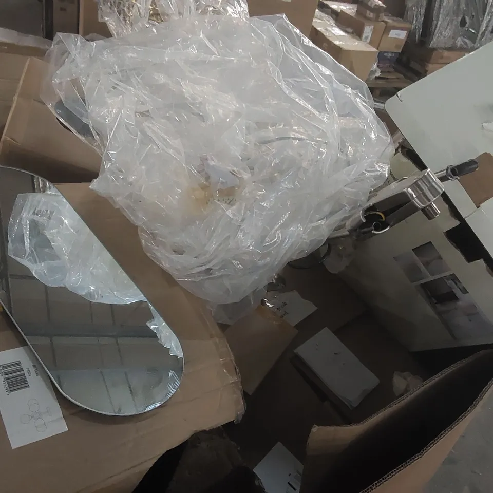 PALLET CONTAINING A LARGE QUANTITY OF ASSORTED DESIGNER LIGHTING PARTS ECT