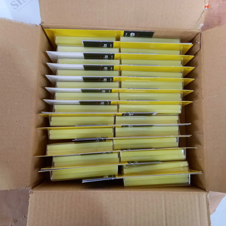 BOX OF APPROX 25 GLUE STICK 5/16 DIAMETER 4 LENGTH FOR MINI GLUE GUN