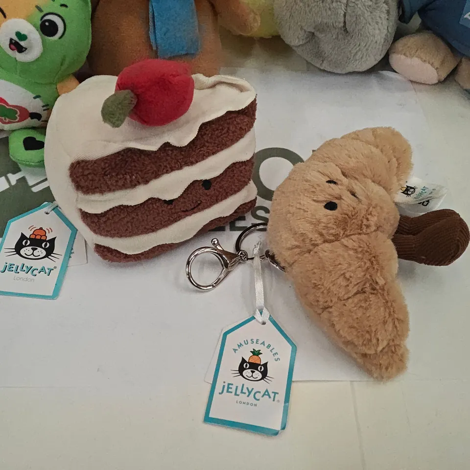 LOT OF 12 ASSORTED PLUSHIES TO INCLUDE JELLYCAT