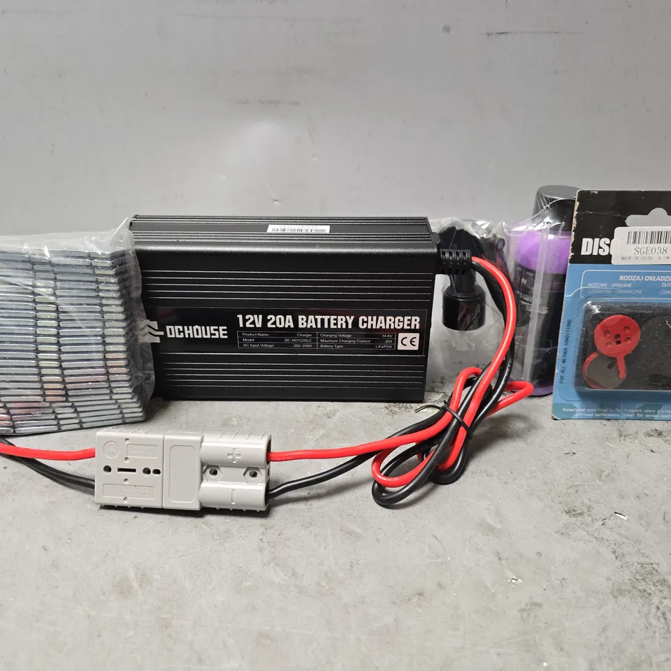 APPROXIMATELY 8 ASSORTED ITEMS TO INCLUDE - OGHOUSE BATTERY CHARGER , GRAPHENE COATING REPAIR SPRAY , 