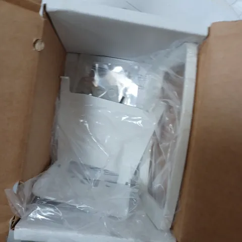 BOX OF APPROXIMATELY 12 SOUND XTRA BOSE SPEAKER STAND