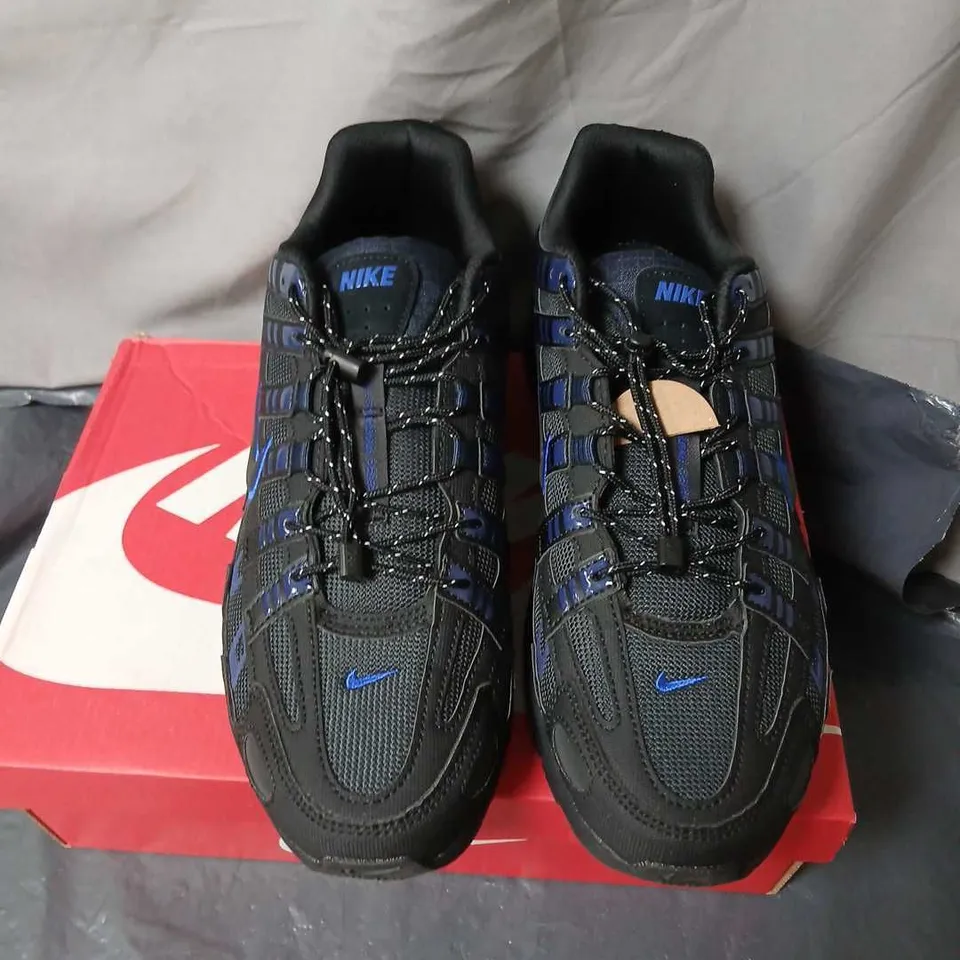 NIKE P-6000 TRAINERS – BLACK/BLUE, UK 9 (MEN'S) – BOXED