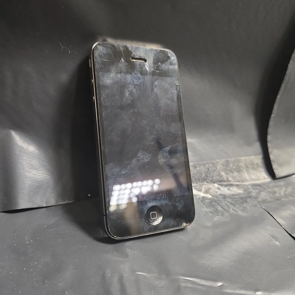 APPLE IPHONE 4 (A1332) SMARTPHONE 