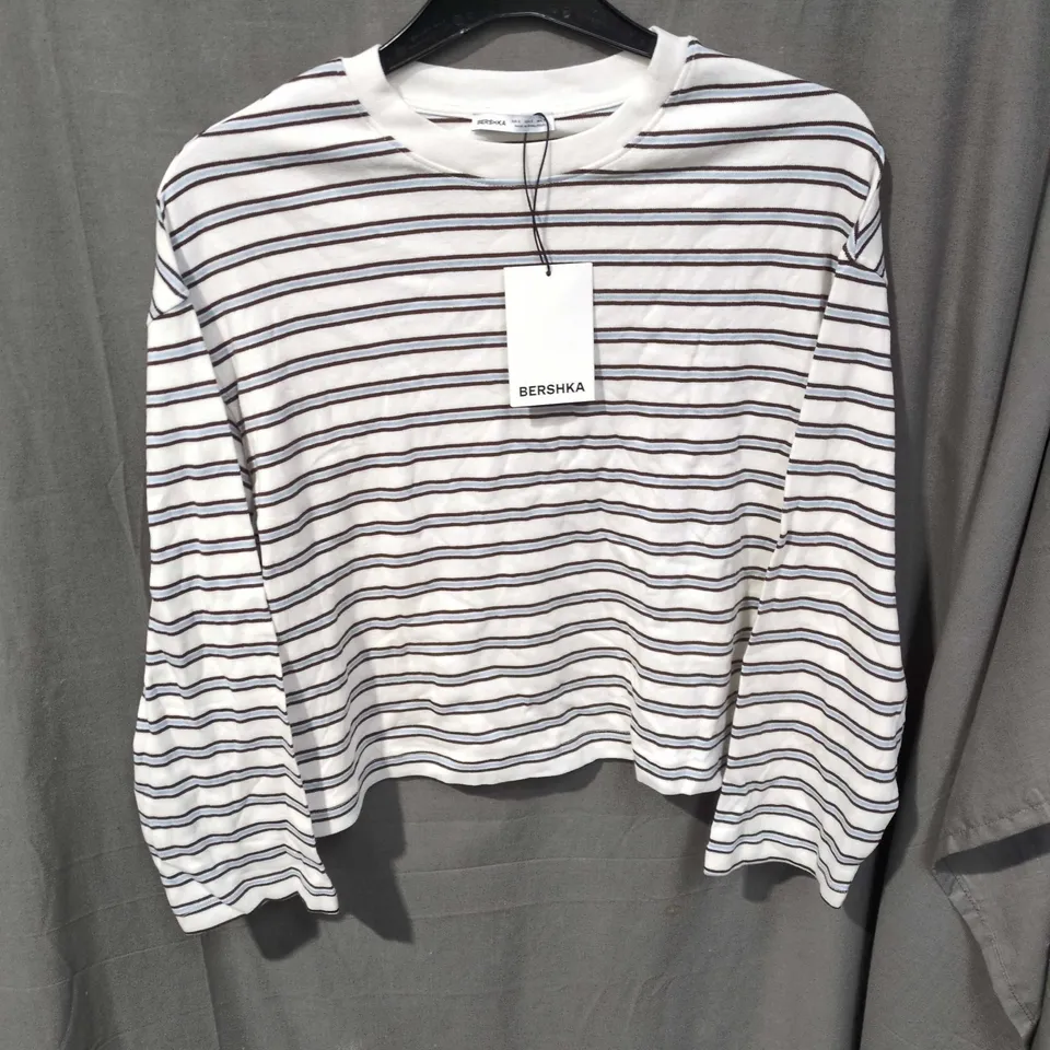 BERSHKA STRIPED LONG-SLEEVE TOP – WHITE WITH BROWN STRIPES, SIZE S
