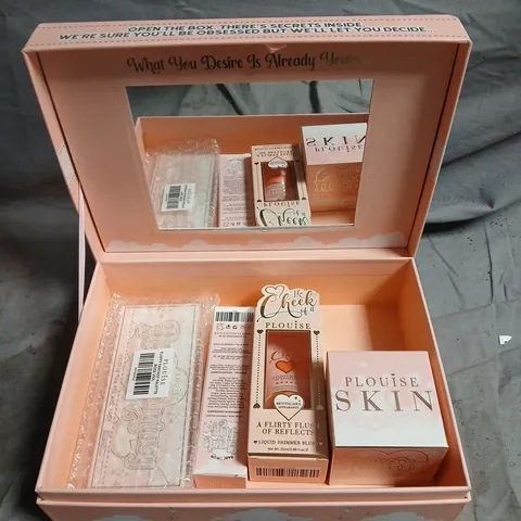 P.LOUISE FULFILLING DREAMS MAKE-UP SET – PINK GIFT BOX