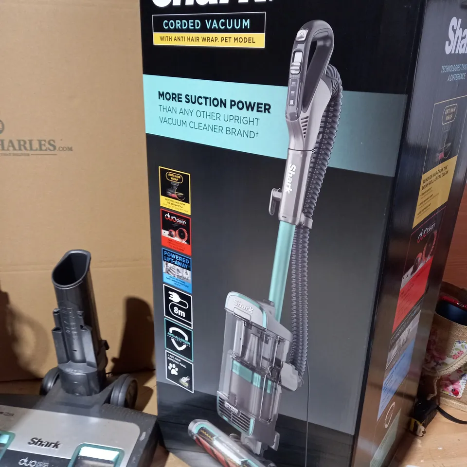 SHARK UPRIGHT VACUUM CLEANER 