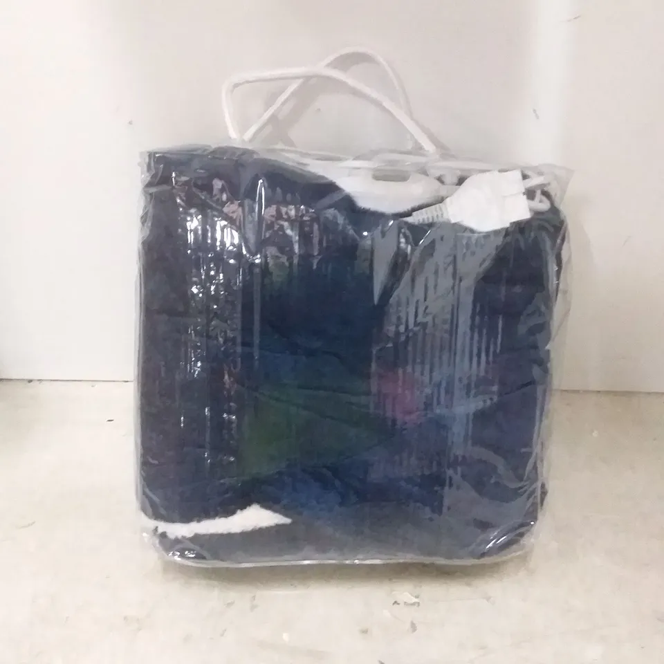 BOXED SUPER POLAR FLEECE 160CM X 120CM HEATED BLANKET( NAVY BLUE )